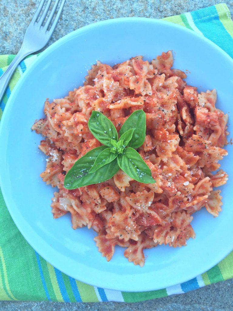 Pasta With Pancetta and Tomato Sauce