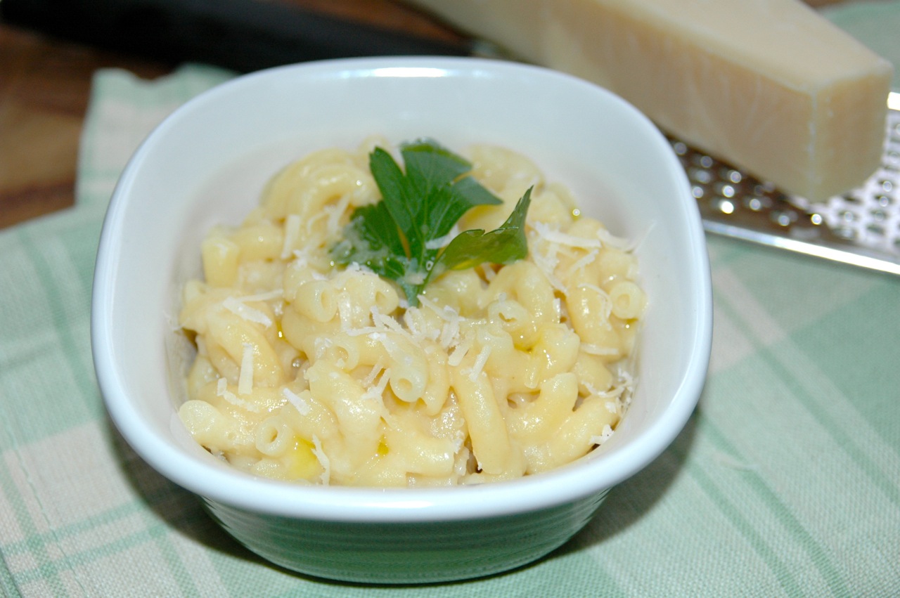 Cauliflower Cheddar Mac N’ Cheese