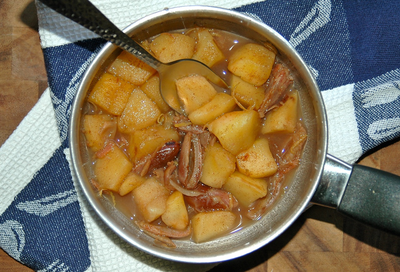 Apple Date Compote