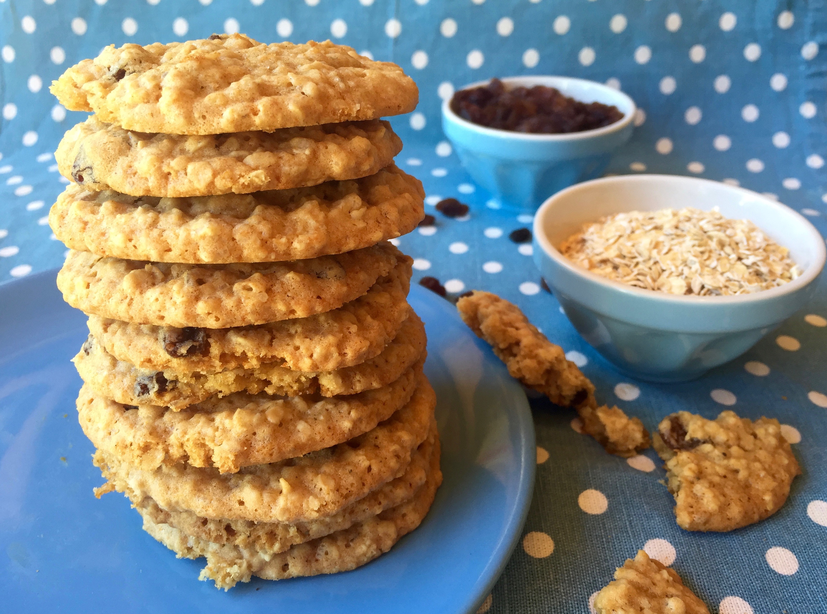 The Best Oatmeal Raisin Cookies